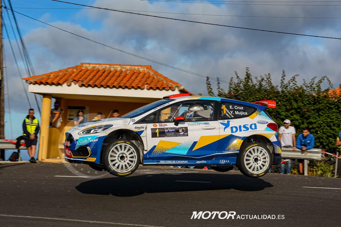 Cruz At Rally Enrique Cruz-Yeray Mujica celebran una brillante victoria en el Rally ...