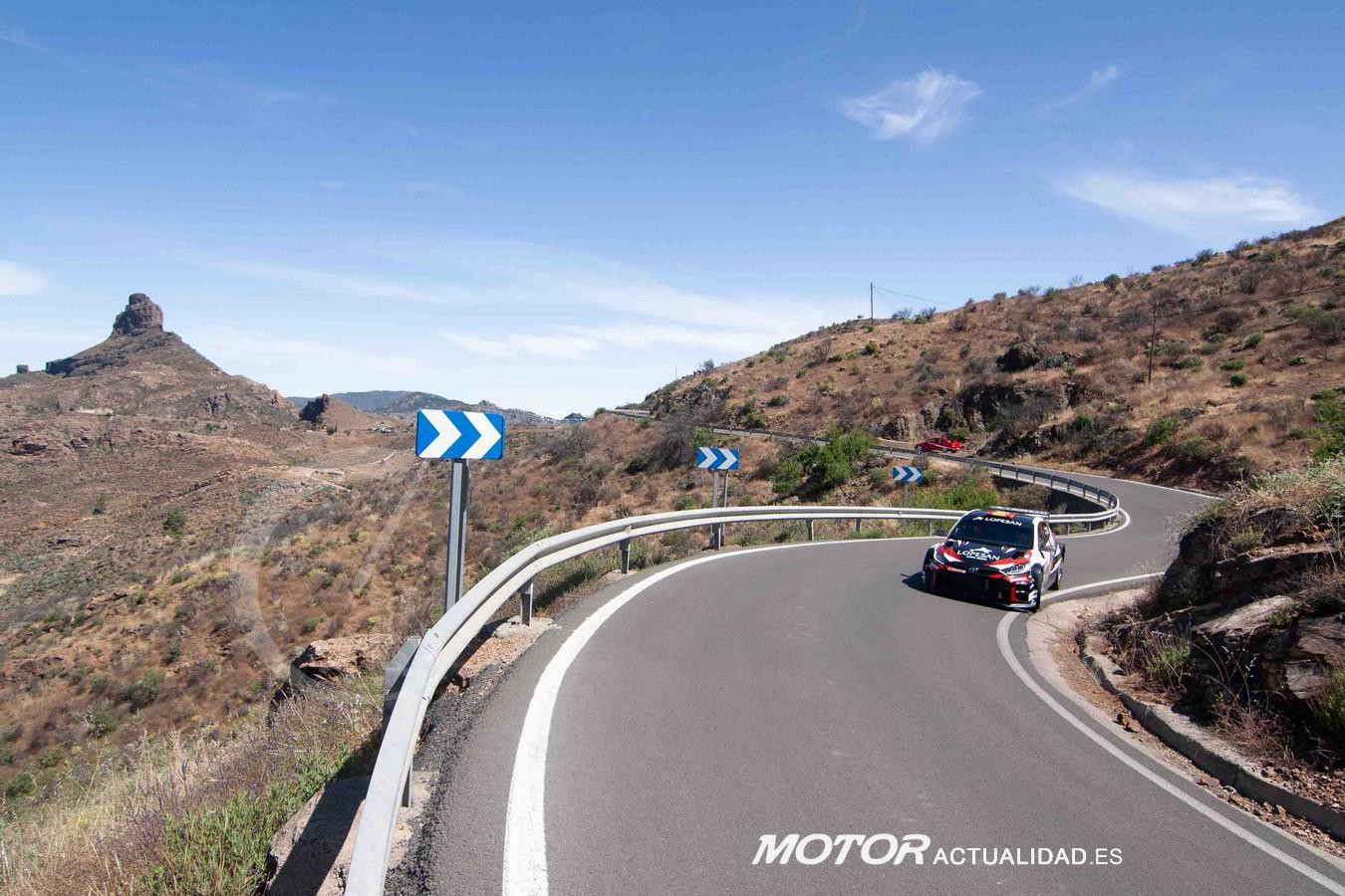 Luia Monzón y José Carlos Déniz, en la zona de Tejeda-Aycata